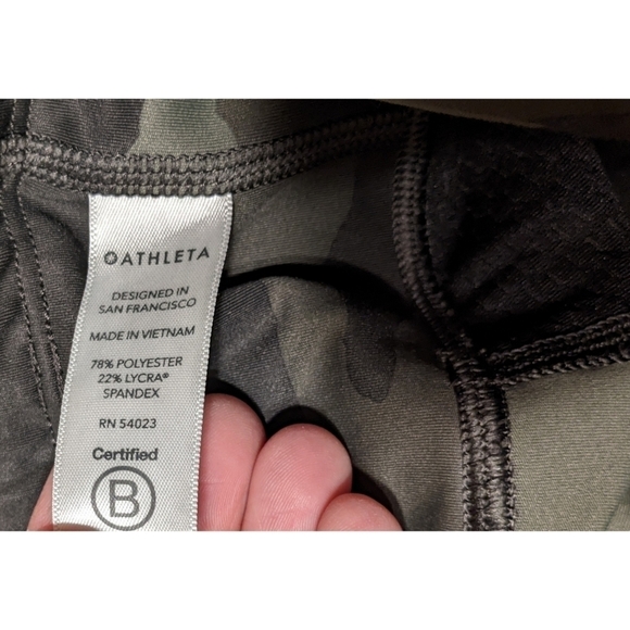 Athleta Camo Contender 7/8 Leggings In Size XS - Picture 6 of 8